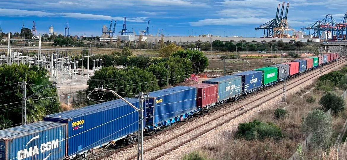 El Gobierno pacta con Bruselas no poner peajes e impulsar el transporte ferroviario